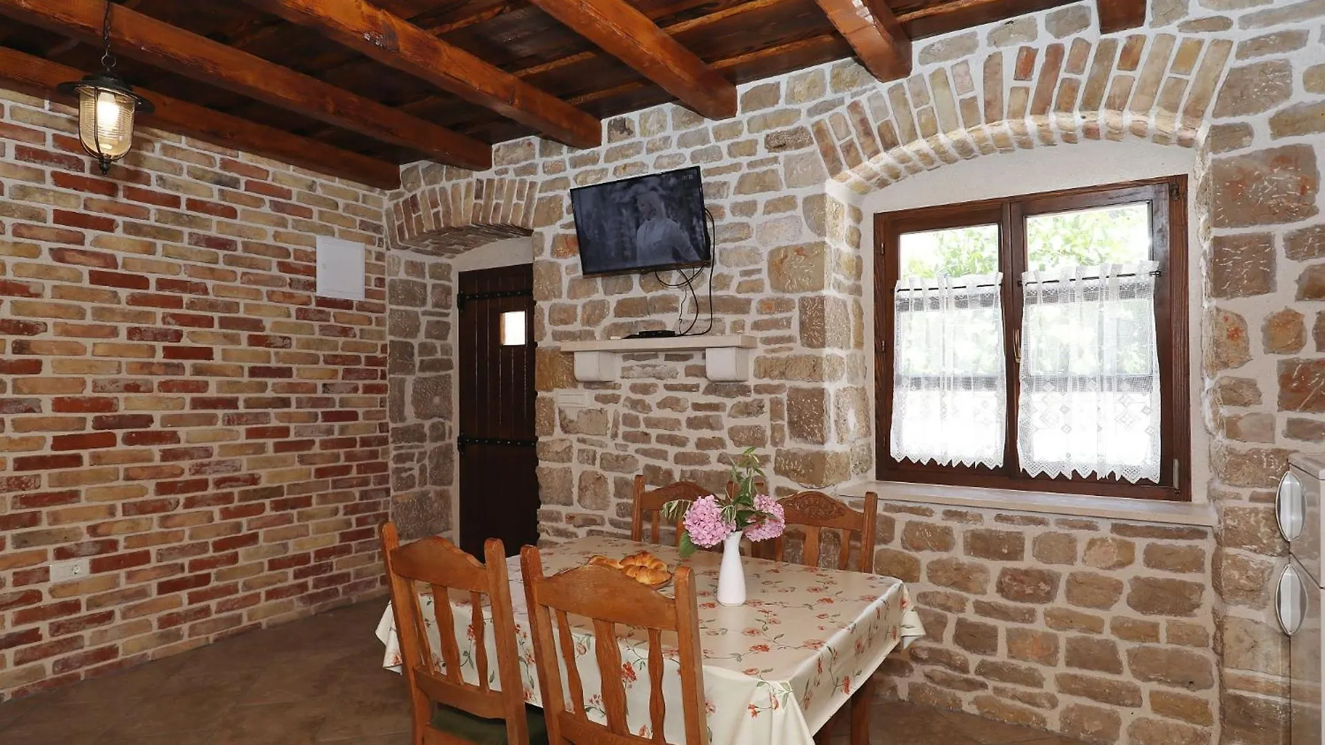 게스트하우스 Villa Josipa Sukošan